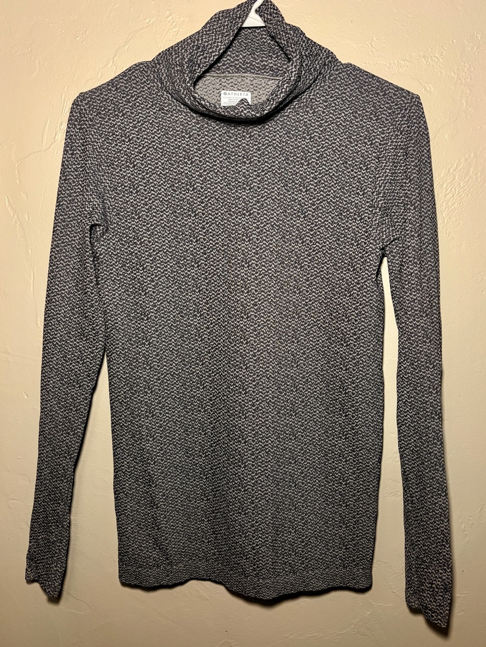 Athleta Flurry Peak Turtleneck Grey Black Herringbone Knit Base Layer Size M